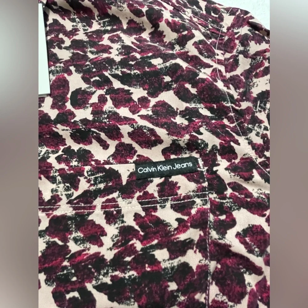 Calvin Klein Jeans Women's Animal Print Shirt Small, Long Sleeve | New - Picture 10 of 15